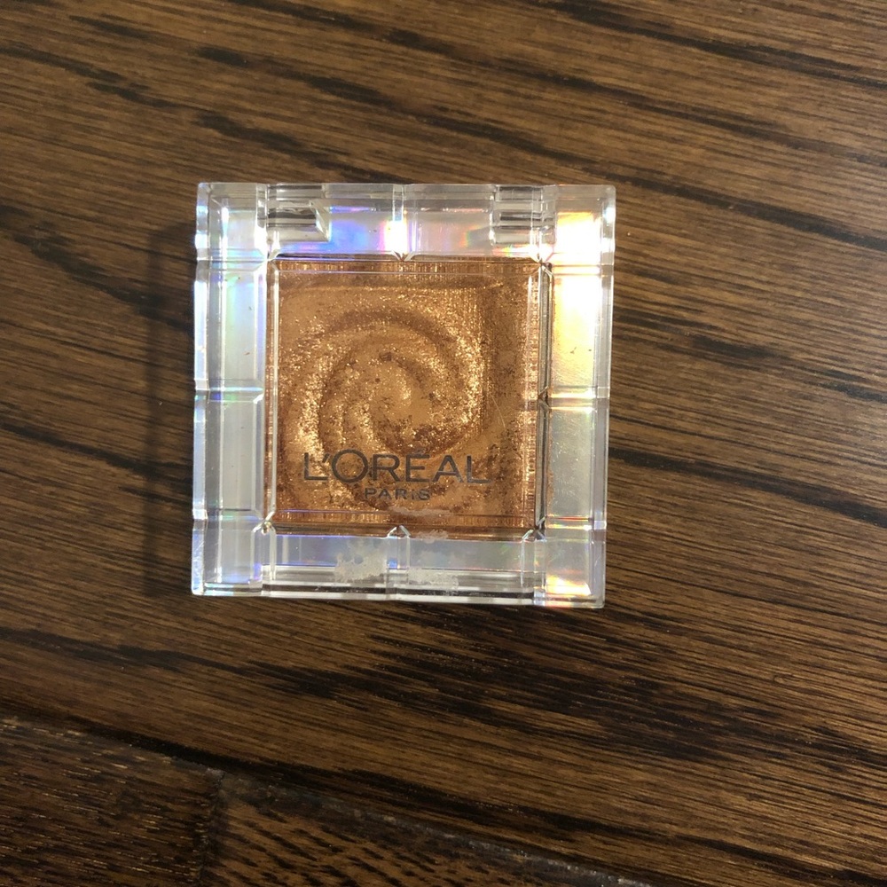 Loreal Oil eyeshadow -FREE with any purchase!